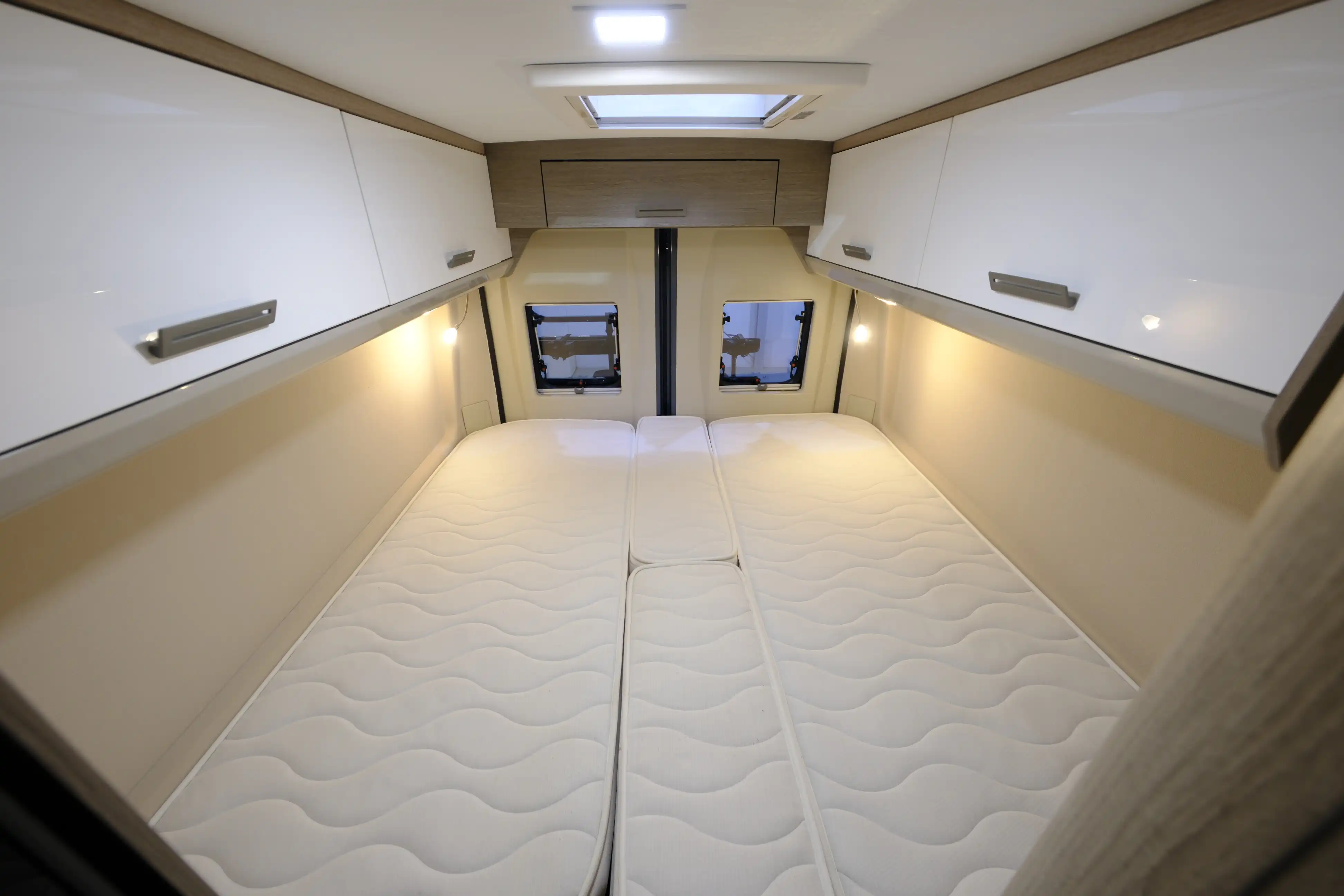 CHALLENGER V 217 VIP Road-Edition - Ansicht 12